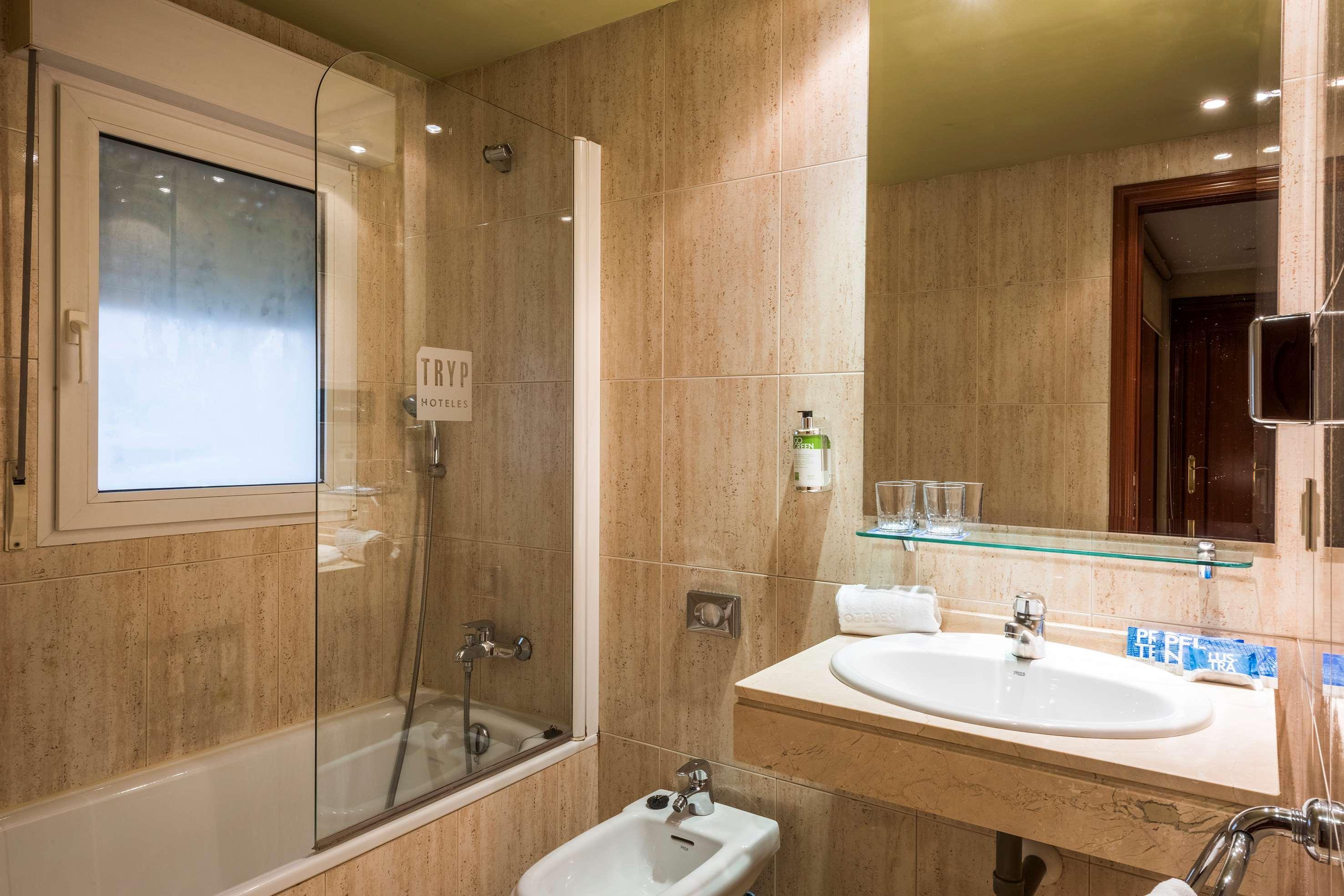 Tryp Sofia Parquesol 3*