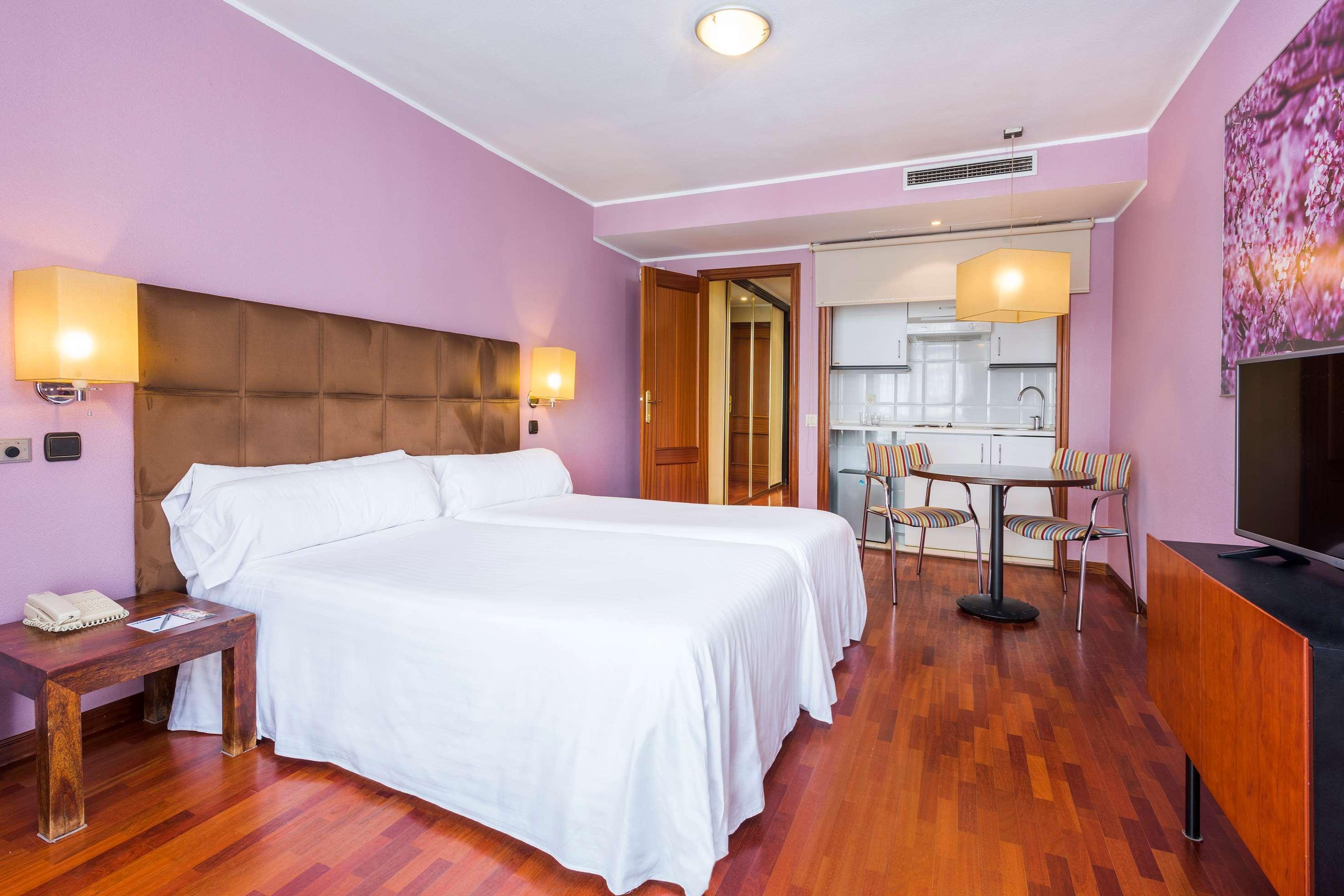 Hotel Tryp Sofia Parquesol 3*